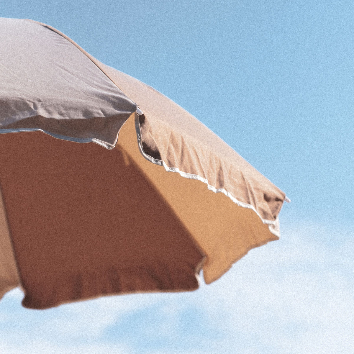 Husk Splice Light Beach Umbrella