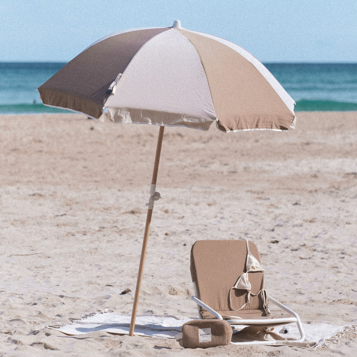 Husk Beach Chair Set