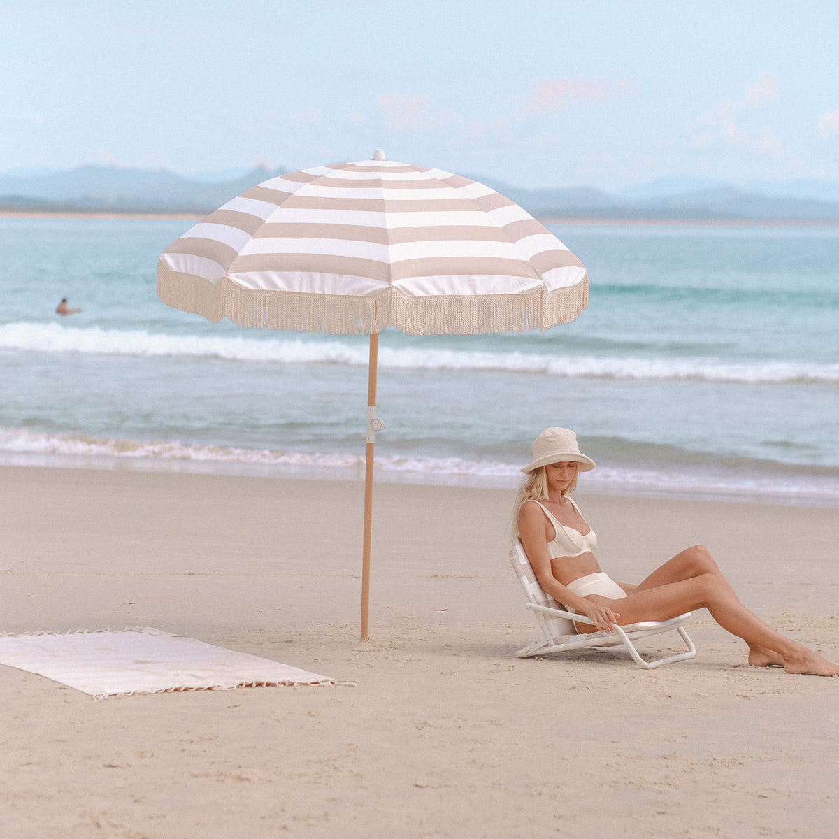 Low Tide Beach Umbrella & Beach Chair Set